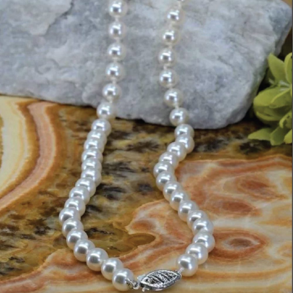 Pearl necklace Vandenbergs Jewellers