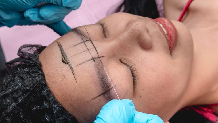 Soft Feather Brows: The Art of Naturally Beautiful Eyebrows