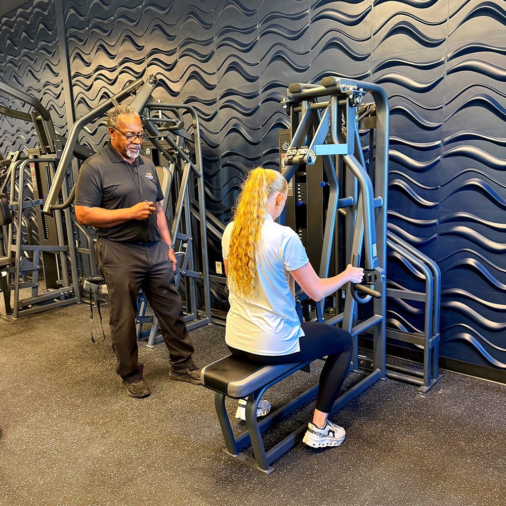 Woman working out MaxStrength Fitness McKinney